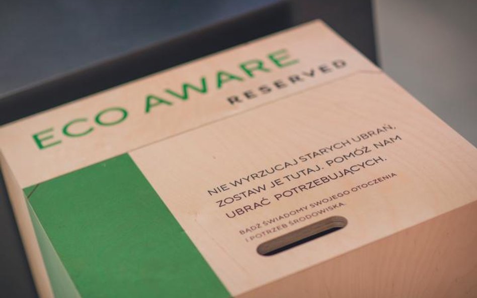 Za pojęciem Eco Aware kryje się nie tylko linia ubrań, ale szereg innych działań, które są odpowiedz