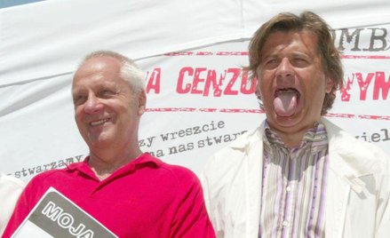 Stefan Niesiołowski i Janusz Palikot podczas happeningu "Wszyscy jesteśmy Gombrowiczami" w 2007 roku