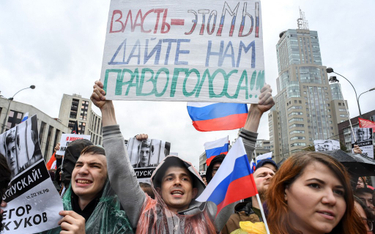 Rosja przyjrzy się "zagranicznej ingerencji" w protesty