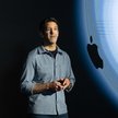 W Apple John Ternus wyrobił sobie opinię „miłego faceta”, towarzyskiego i przystępnego. O jego życiu