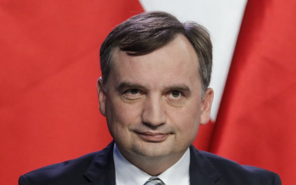 Zbigniew Ziobro przechodzi do ataku. Pisze o polskiej "rodzinie Soprano" i uderza w Donalda Tuska