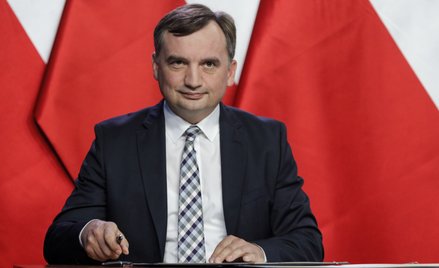 Nowy dyrektor KSSiP i prezesi sądów. Ziobro rozdaje "złote spadochrony"