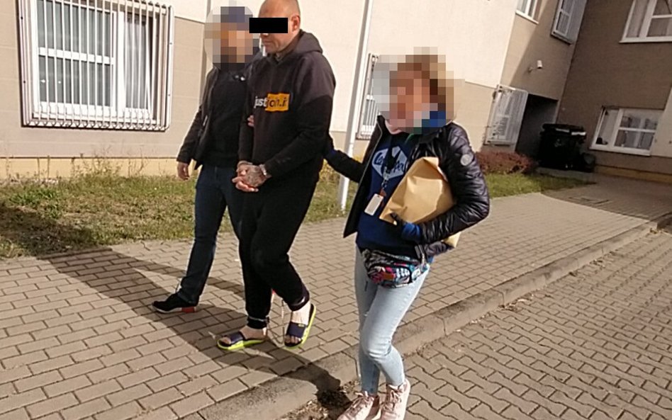 Ofiara poznała swojego przyszłego napastnika w miejskim autobusie