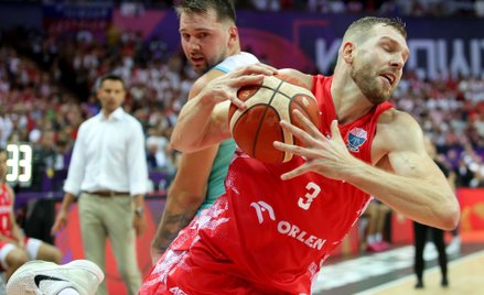 Polak Michał Sokołowski w meczu grupy D mistrzostw Europy koszykarzy ze Słowenią