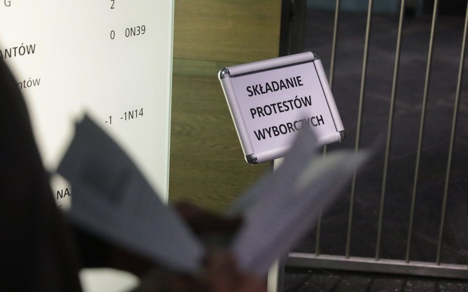 Składanie protestów wyborczych w siedzibie Sądu Najwyższego w Warszawie