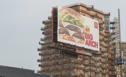 Burger Big Arch już jest dostępny w Polsce