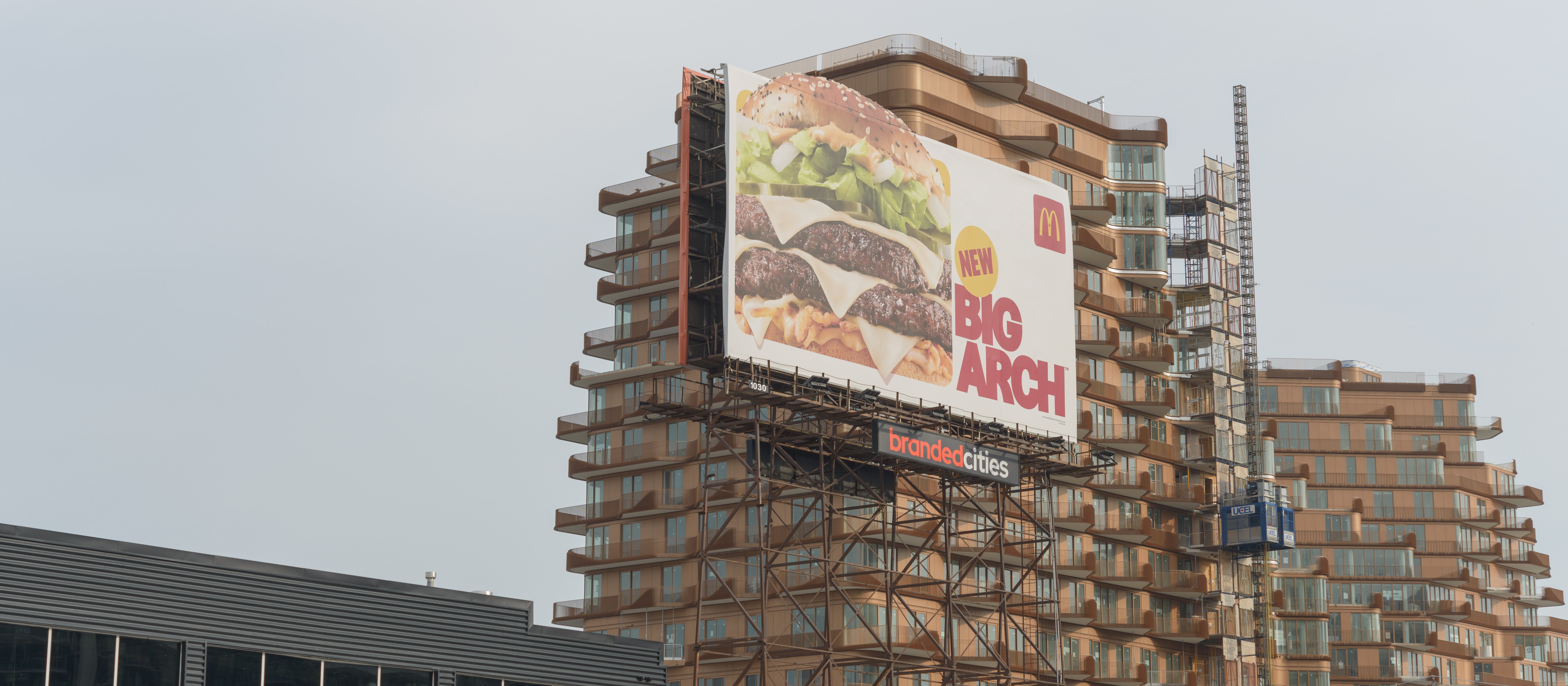Ogromny burger już McDonald’s. Miał wyjątkową premierę