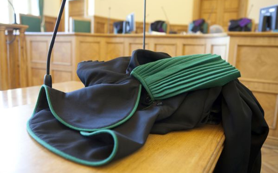 Koper o uprawnieniach radców do dot. obron: nikomu niepotrzebne wojenki