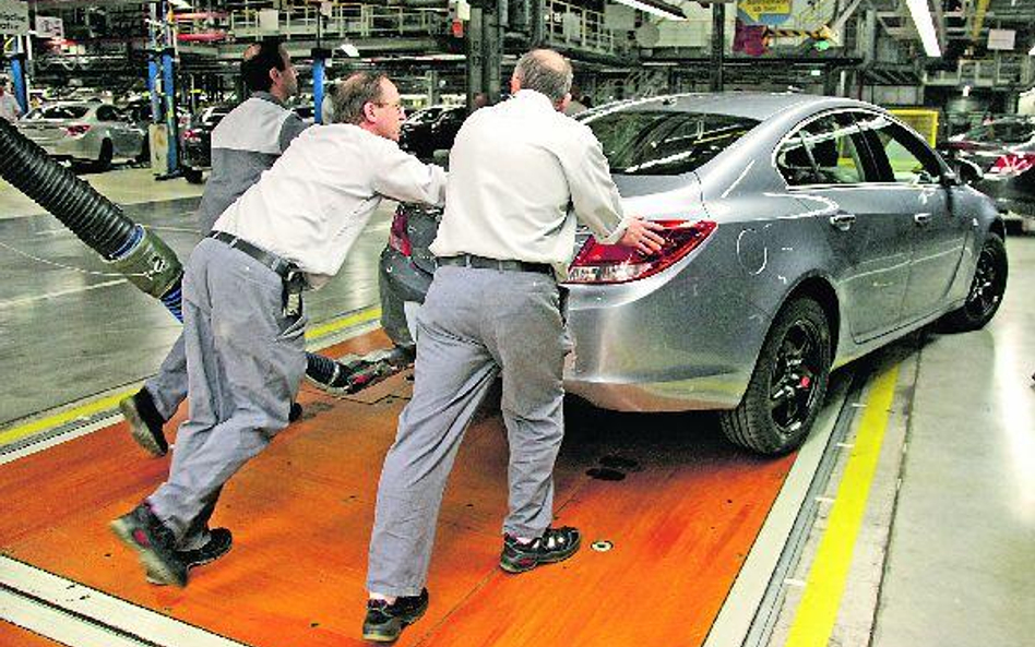 Niełatwo przepchać Opla z General Motors do nowego inwestora.