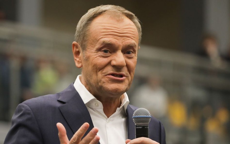 Tusk zapowiedział zbiórkę podpisów pod projektem ws. finansowania in vitro