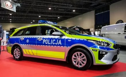 Policyjne radiowozy zmienią barwy