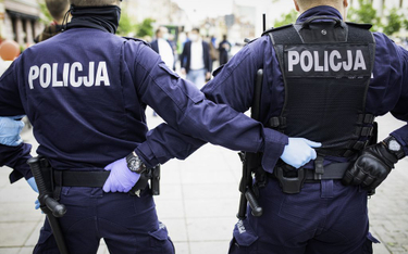 RPO: przepracowanie policjantów może skutkować agresją wobec zatrzymanych