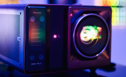 Zaawansowane technologicznie projektory laserowe pozwalają uzyskać obraz o przekątnej 100, 120, 150,