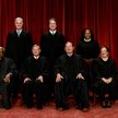 Sędziowie Sądu Najwyższego USA. Elena Kagan siedzi pierwsza z prawej