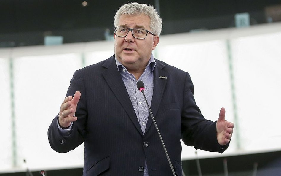 Czarnecki: PO pokazała, że chce ludziom na bezczela, na rympał wyjąć pieniądze z kieszeni