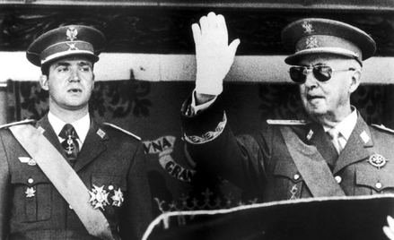 Juan Carlos przyjął strategię usypiania czujności Franco. Jedno z ostatnich wspólnych zdjęć następcy
