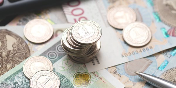 ZUS przeliczył emerytury czerwcowe. Ponad 133 tys. osób otrzyma około 163 zł więcej miesięcznie