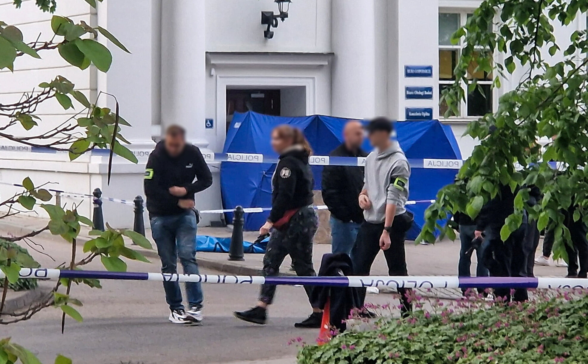 Mężczyzna zaatakował siekierą na kampusie UW. Nie żyje kobieta
