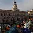 Według dziennika „ABC” po zakończeniu manifestacji w Madrycie setki osób zaczęły zajmować plac Puert