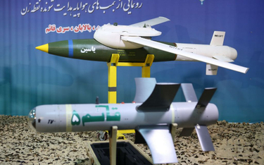 Iran pokazuje nowe rakiety precyzyjnego rażenia