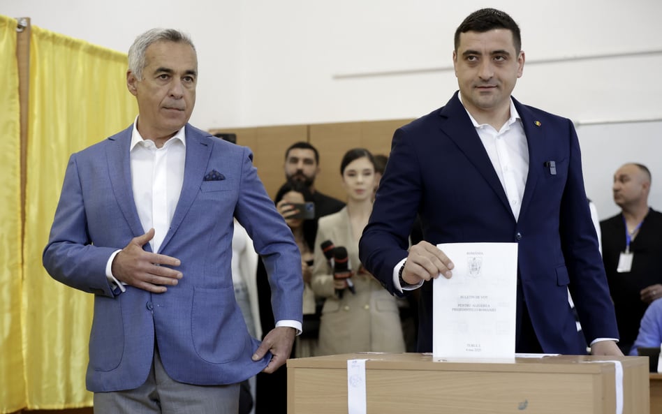 Kandydat na prezydenta Rumunii George Simion i zwycięzca poprzedniej, unieważnionej pierwszej tury C