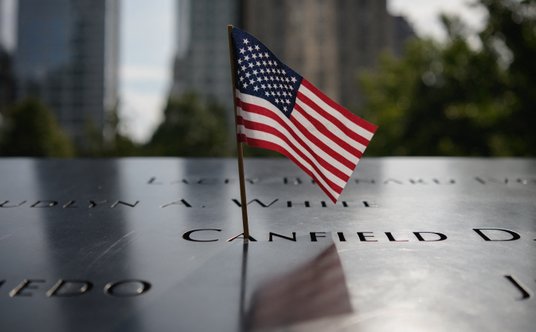 Amerykanie pamiętają o ofiarach ataku na WTC