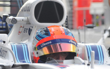 Robert Kubica na torze Yas Marina przejechał dwa pełne dystanse wyścigu F1 mikołaj sokół