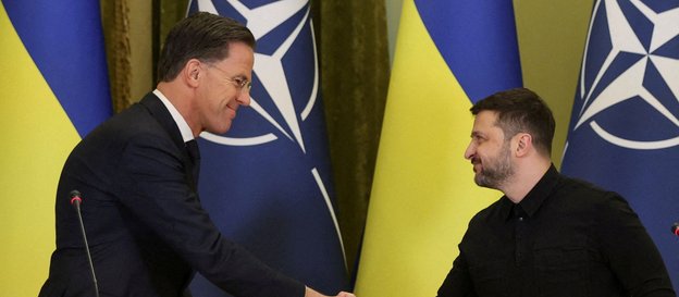 Mark Rutte i Wołodymyr Zełenski