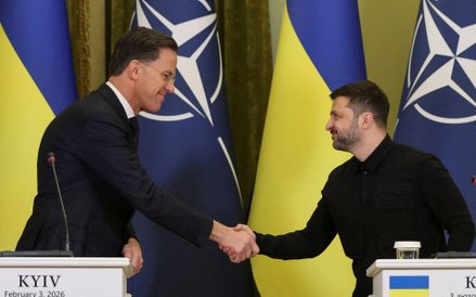 Mark Rutte i Wołodymyr Zełenski