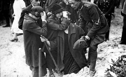 W wyniku walk bratobójczych w maju 1926 roku zginęło 379 osób, połowę stanowili cywile. Ofiary walk 