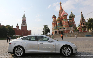 Import aut do Rosji poleciał na łeb na szyję