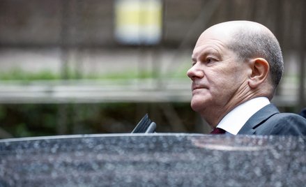 Olaf Scholz (na zdjęciu) zapowiedział specjalny fundusz w wysokości 100 mld euro, prócz kilkudziesię