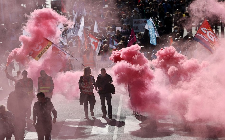 W czwartek 2 października w całej Francji odbyły się demonstracje przeciw rządowi i cięciom wydatków