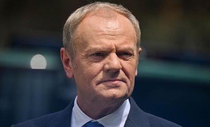 Premier Donald Tusk podczas wypowiedzi dla mediów w Ośrodku Konferencyjno-Szkoleniowym Straży Granic