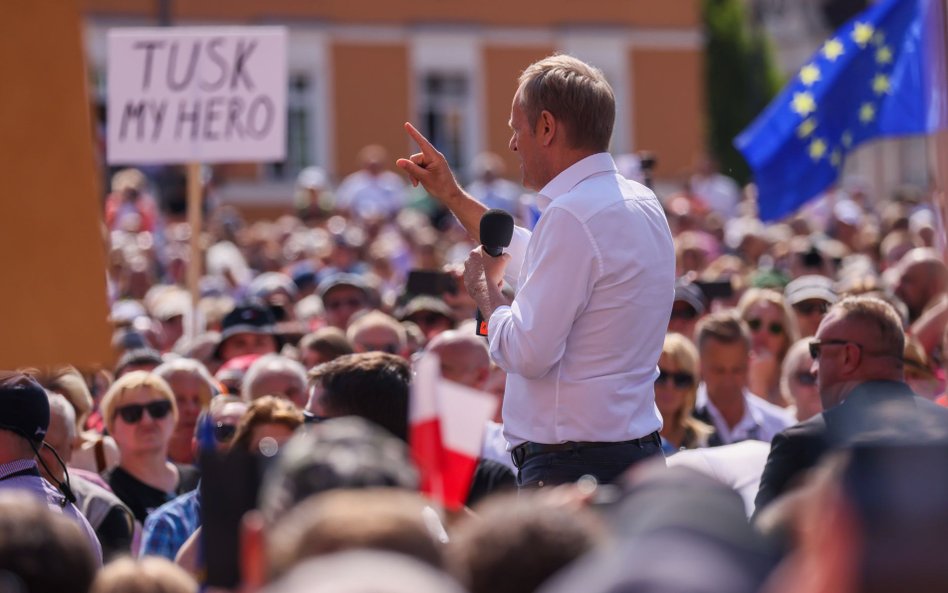 Donald Tusk w czasie marszu 4 czerwca