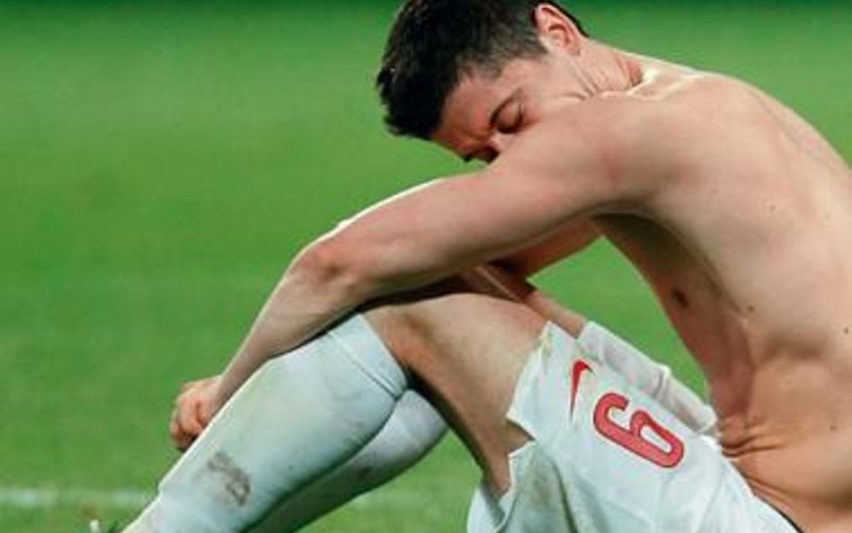 Robert Lewandowski nie chce zdradzić, o czym rozmawiał z bramkarzem Petrem Cechem