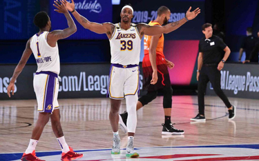 Koszykarze zdecydowali: NBA jednak gra dalej