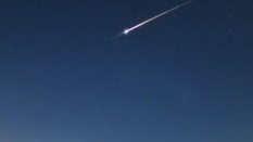 W nocy nad Australią widać było jasny, spadający obiekt