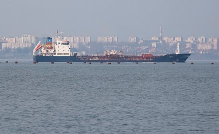 Statek handlowy opuszczający port w Odessie