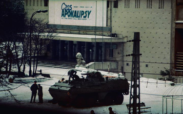To zdjęcie znają wszyscy: Warszawa, 13 grudnia 1981 r.
