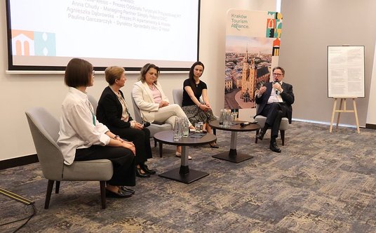 Prezes IGHP Ireneusz Węgłowski poruszył w debacie drażliwy temat - czy możliwe jest zachowanie etyki