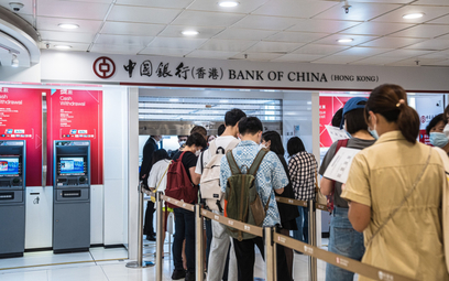 Chiński bank przerwał obsługę Rosjan