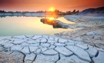Climate Prediction Center wskazuje na ryzyko gwałtownego rozwoju suszy w części centralnych i połudn