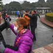 Mieszkańcy Wuhan tańczą w parku, 23 stycznia br., rok po wprowadzeniu w mieście lockdownu