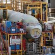 Airbus zatrudnia na świecie 148 tys. osób i miał w 2023 r. przychody na poziomie 65,4 mld euro. Posi