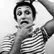 Marcel Marceau podczas warsztatów studenckich, jakie prowadził w 1983 w Los Angeles