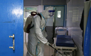 WHO: W afrykańskiej metropolii jednak nie wykryto wirusa Ebola