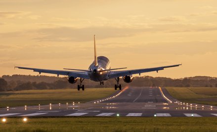 Europa chce ułatwić podróże. USA zaostrzają warunki przed otwarciem