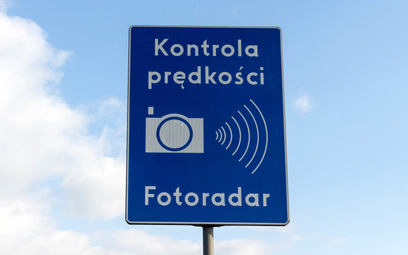 Ważny wyrok ws. mandatów dla kierowców. Emil "Łowca Fotoradarów" uniknął kary