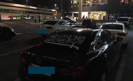 Warszawa: Samochód z flagą organizacji terrorystycznej?